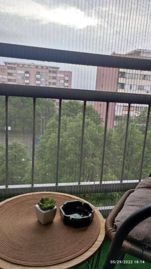 Iva Lux Apartman Zajecar Luaran gambar